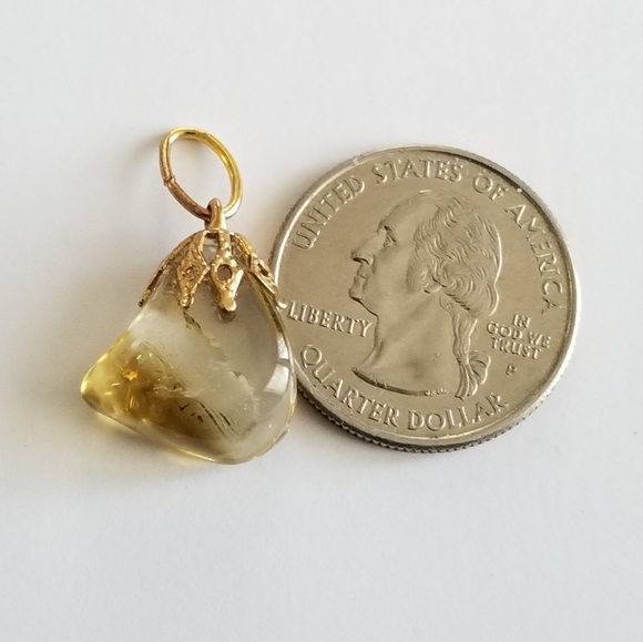 Vintage citrine quartz stone nugget pendant charm pale yellow gold tone - Picture 2 of 14